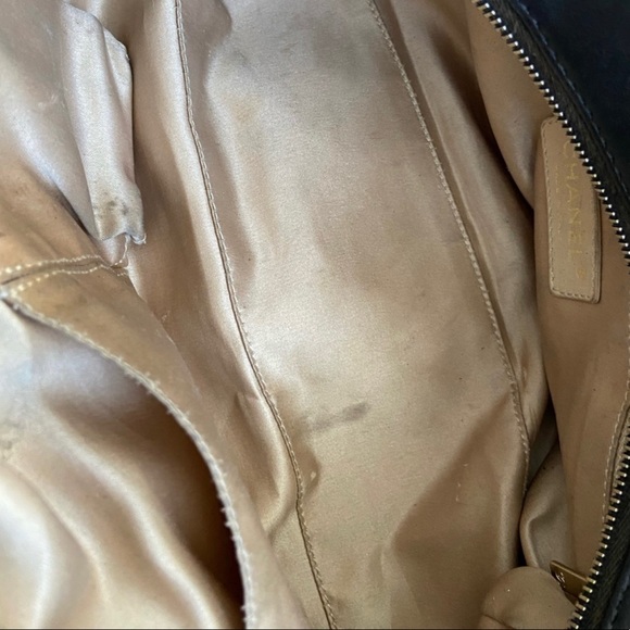 Chanel Bowler puff bag🖤 - Picture 12 of 13